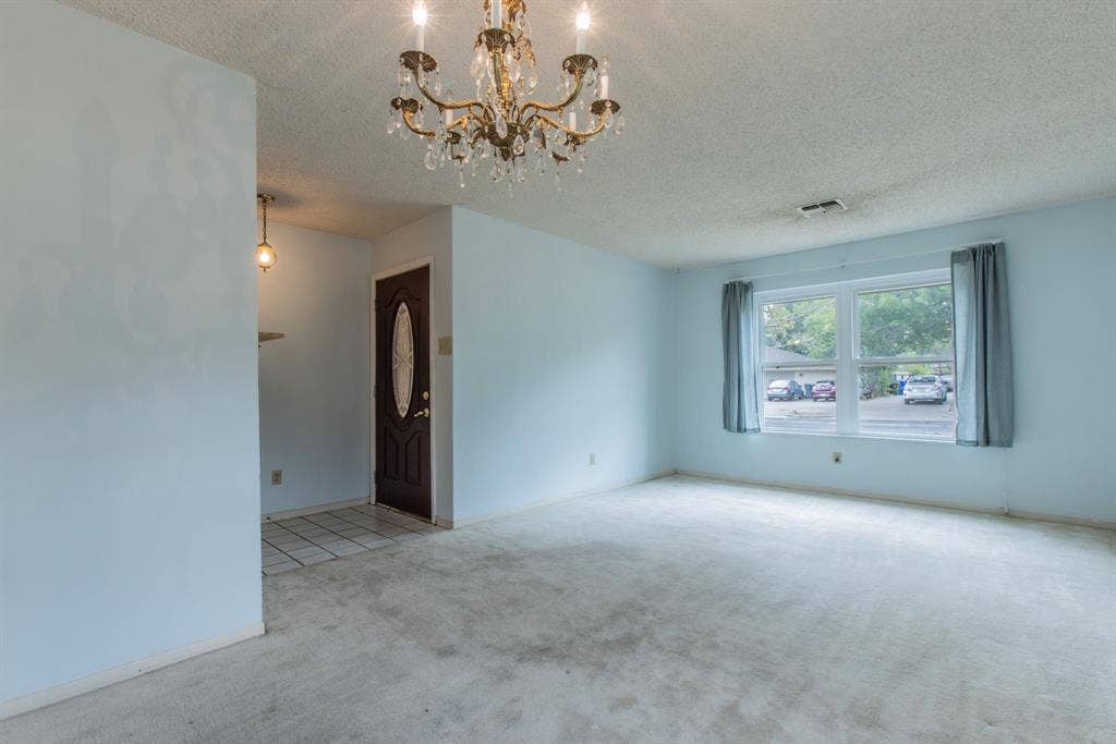 5719 Stratford Drive, Waco, TX 76710 5719 Stratford Drive, Waco, TX 76710