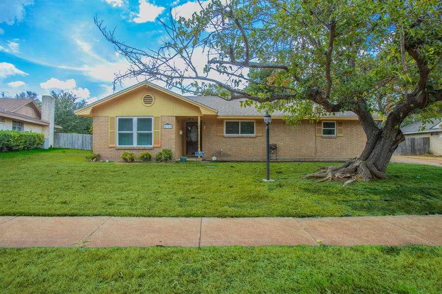 Property photo for 5719 Stratford Drive, Waco, TX