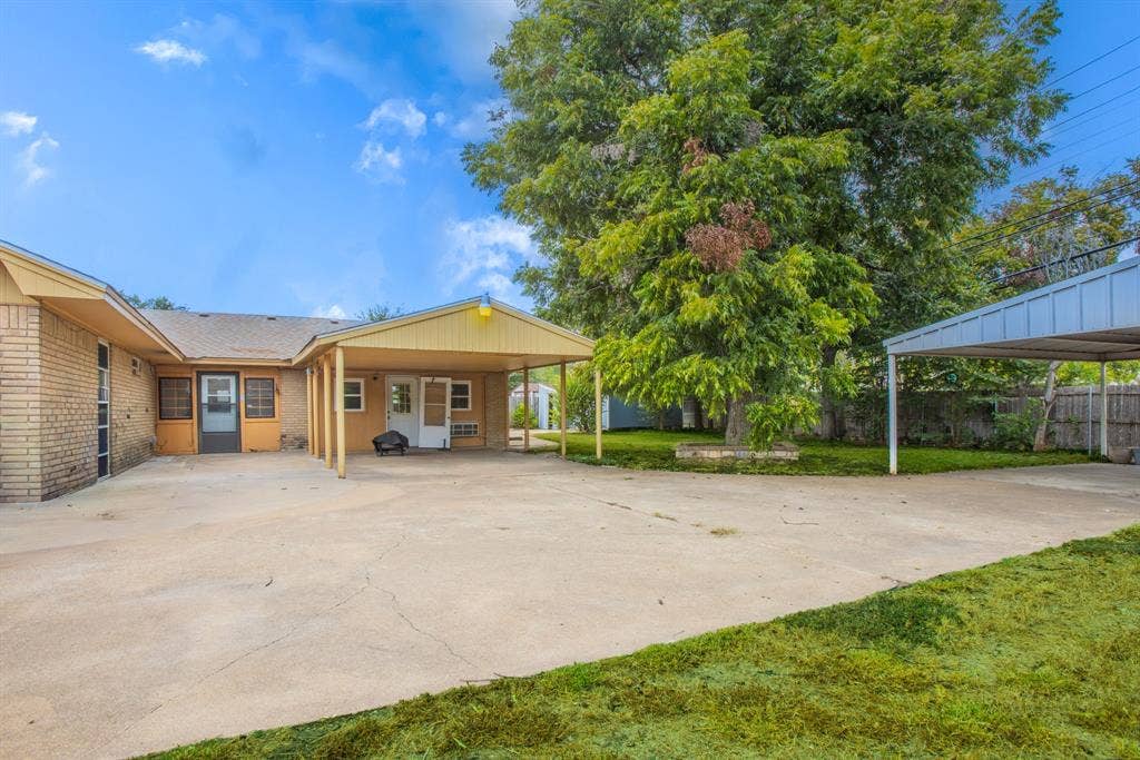 5719 Stratford Drive, Waco, TX 76710 5719 Stratford Drive, Waco, TX 76710