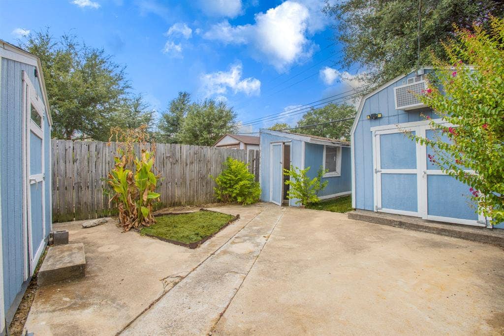 5719 Stratford Drive, Waco, TX 76710 5719 Stratford Drive, Waco, TX 76710