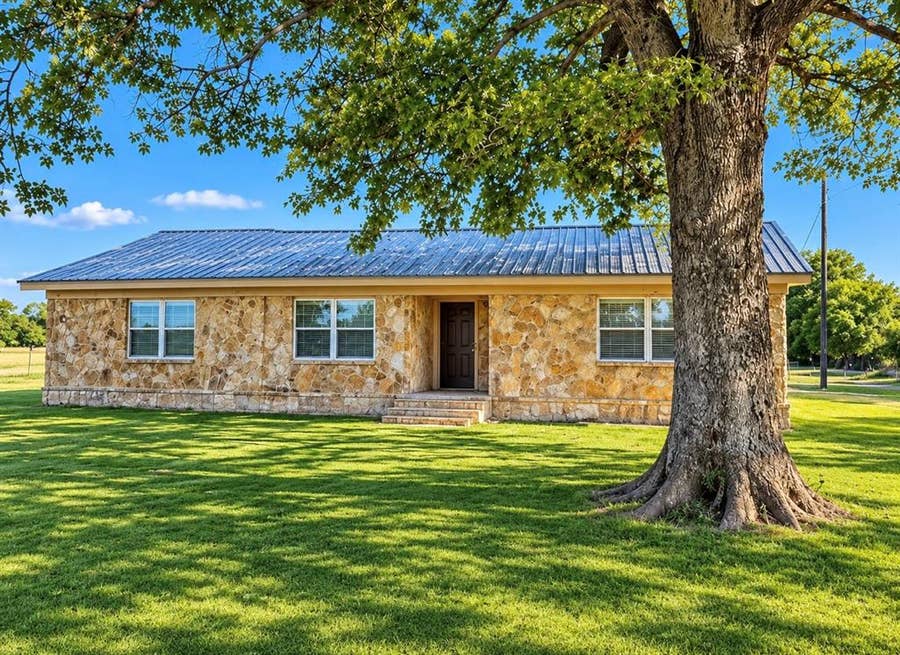 Property photo for 23339 FARM ROAD 79, Sumner, TX