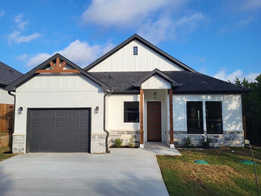 Property photo for 3410 Brazos River Drive, Granbury, TX