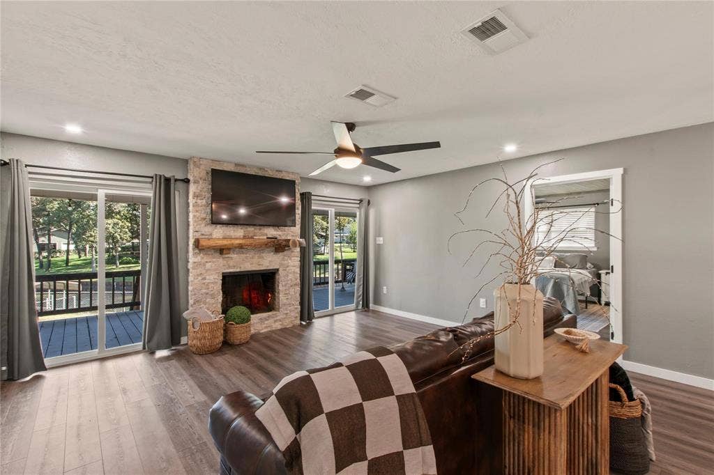 2500 Wildwood Way, Tool, TX 75143 2500 Wildwood Way, Tool, TX 75143