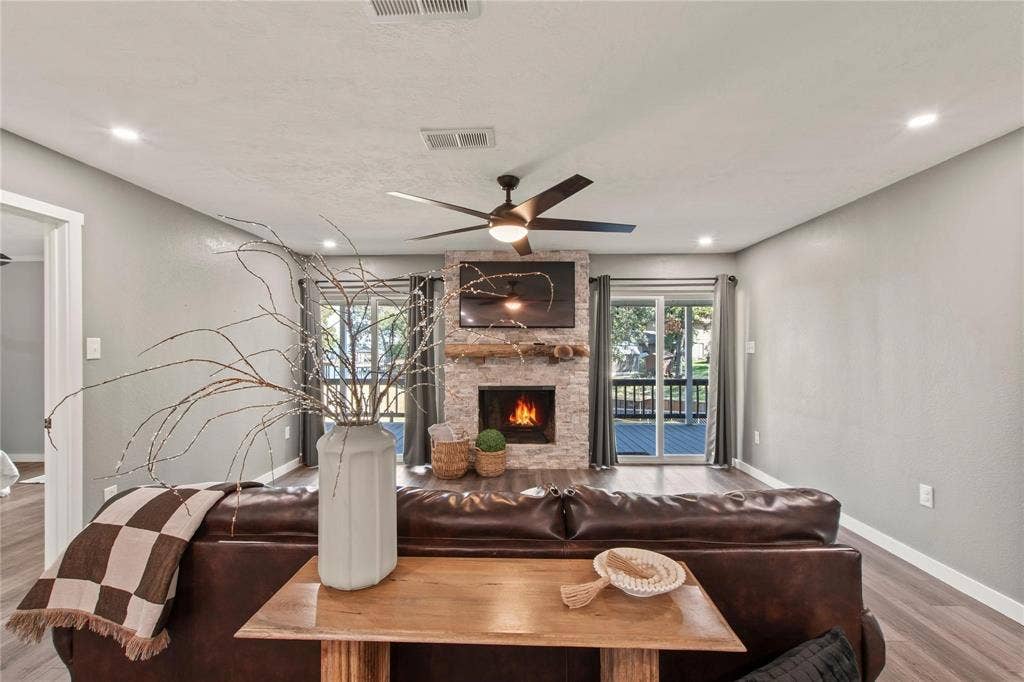 2500 Wildwood Way, Tool, TX 75143 2500 Wildwood Way, Tool, TX 75143