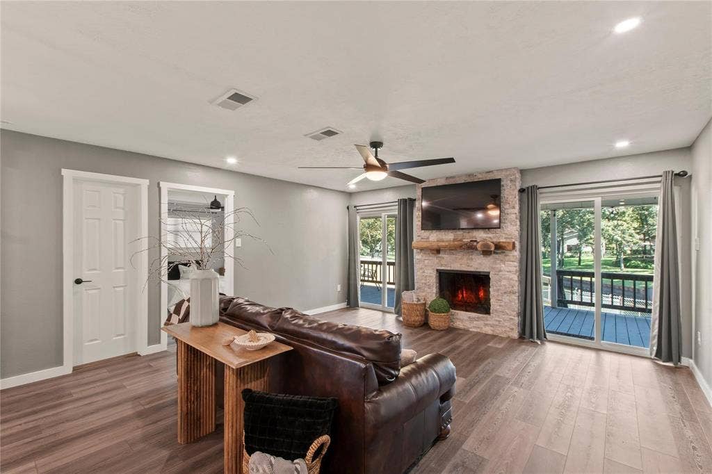 2500 Wildwood Way, Tool, TX 75143 2500 Wildwood Way, Tool, TX 75143