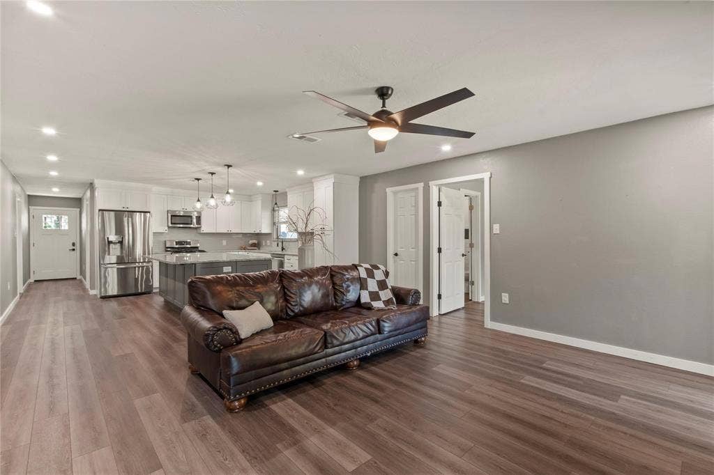 2500 Wildwood Way, Tool, TX 75143 2500 Wildwood Way, Tool, TX 75143