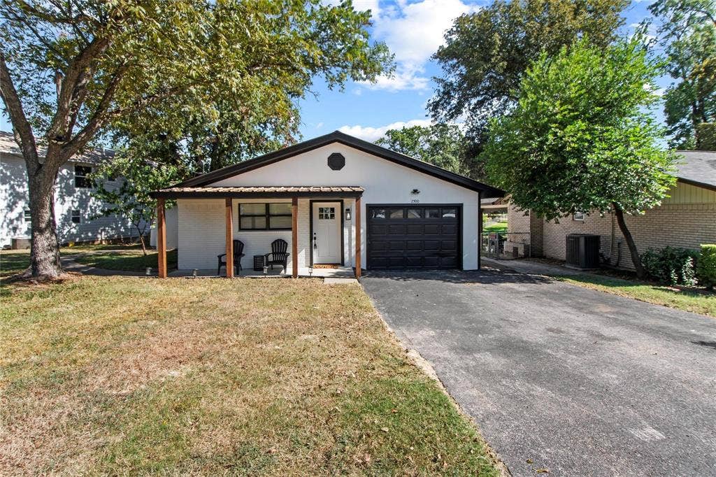 2500 Wildwood Way, Tool, TX 75143 2500 Wildwood Way, Tool, TX 75143