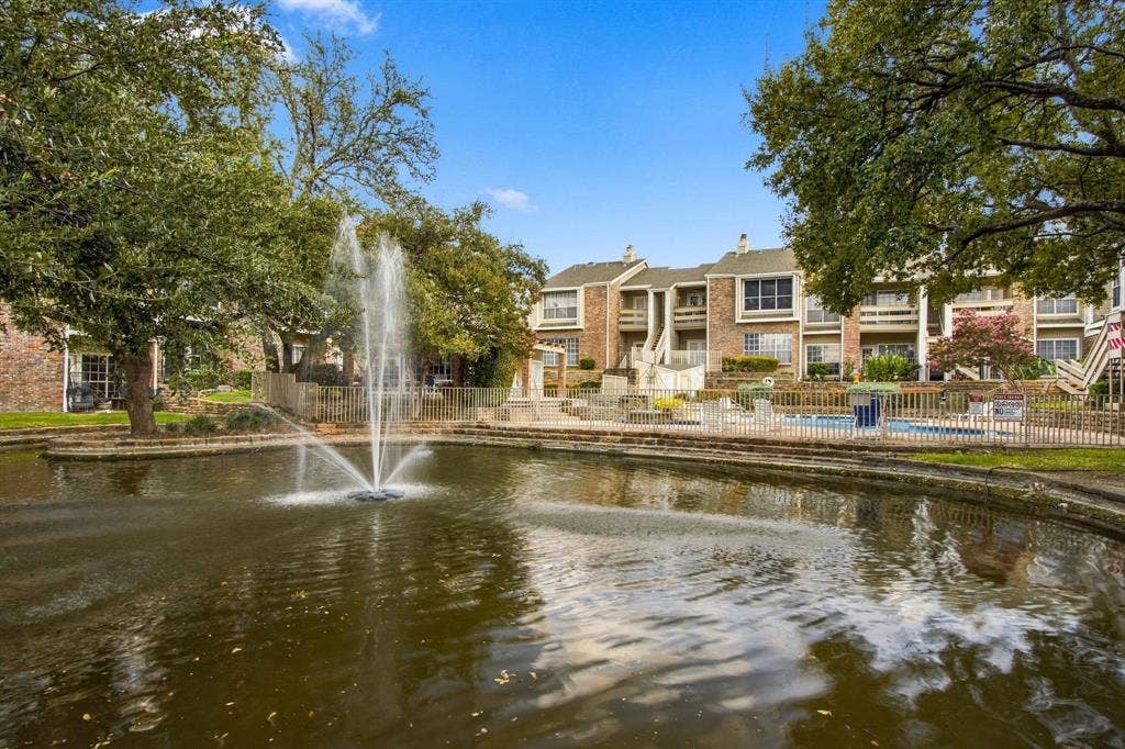 3550 Country Square Drive, #304, Carrollton, TX 75006 3550 Country Square Drive, #304, Carrollton, TX 75006