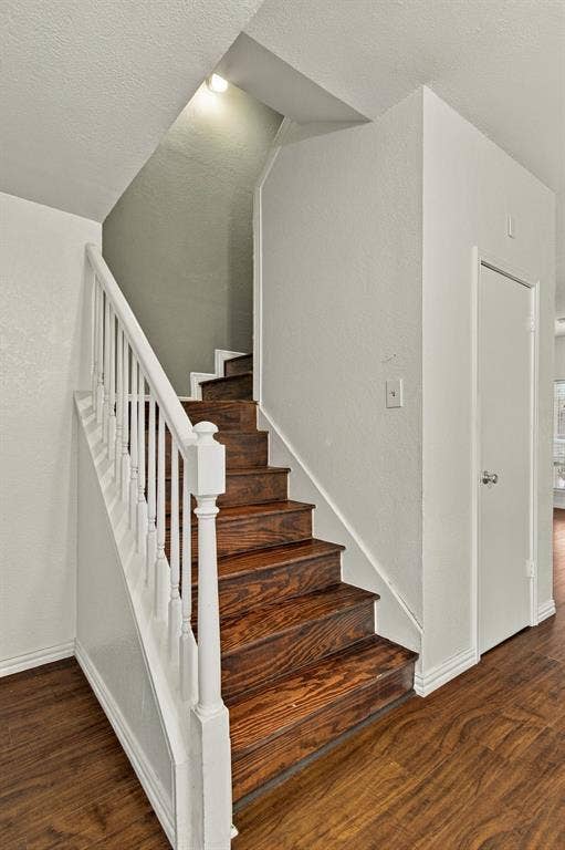 3550 Country Square Drive, #304, Carrollton, TX 75006 3550 Country Square Drive, #304, Carrollton, TX 75006