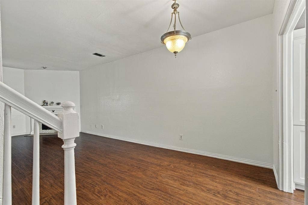 3550 Country Square Drive, #304, Carrollton, TX 75006 3550 Country Square Drive, #304, Carrollton, TX 75006