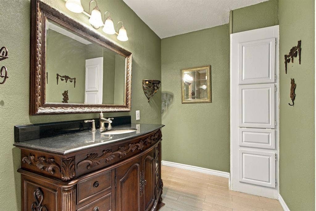 3550 Country Square Drive, #304, Carrollton, TX 75006 3550 Country Square Drive, #304, Carrollton, TX 75006