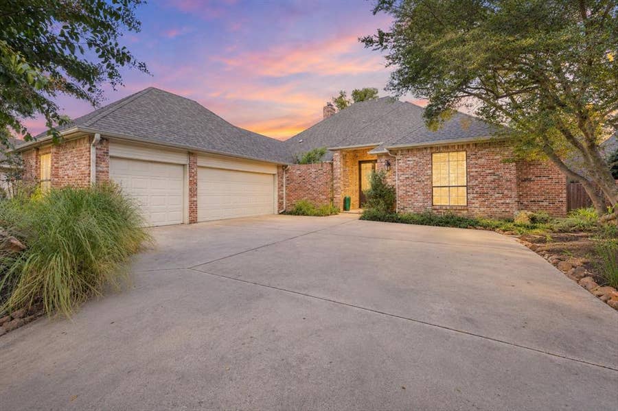 Property photo for 1312 Chippewa Drive, Plano, TX