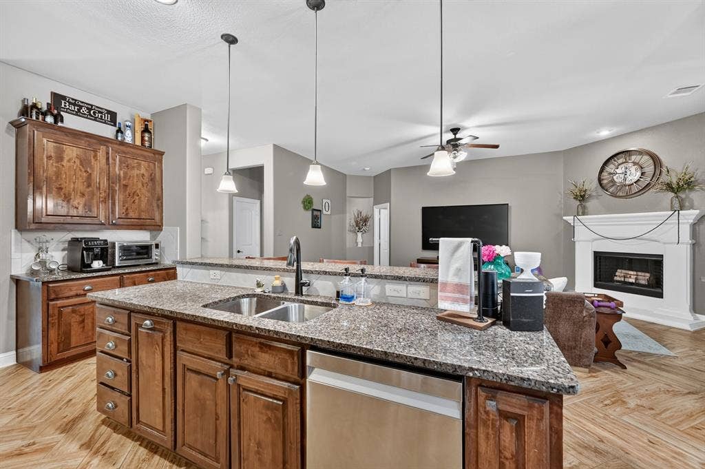 809 Wimberly Circle, McKinney, TX 75072 809 Wimberly Circle, McKinney, TX 75072