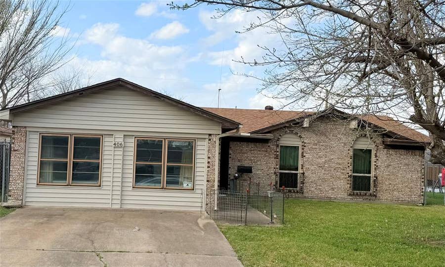 Property photo for 406 San Pedro Street, Grand Prairie, TX
