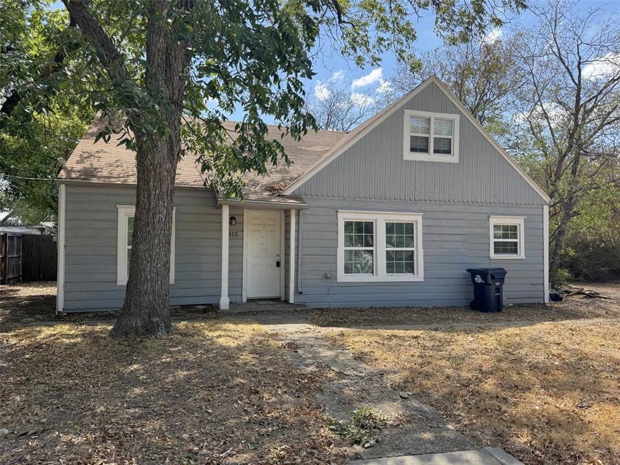 Property photo for 315 W Congress Street, Denton, TX