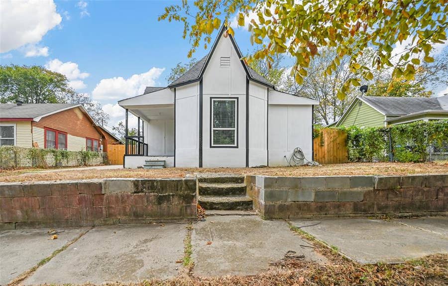 Property photo for 708 W Day Street, Denison, TX