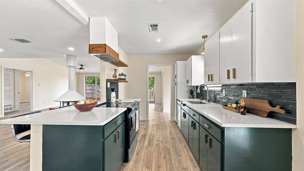 1206 Foster Lane, Weatherford, TX 76086 1206 Foster Lane, Weatherford, TX 76086