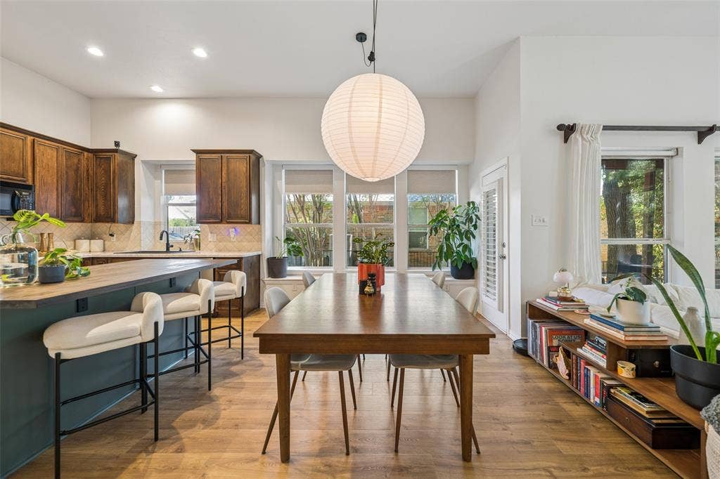 402 Brookside Drive, Lake Dallas, TX 75065 402 Brookside Drive, Lake Dallas, TX 75065