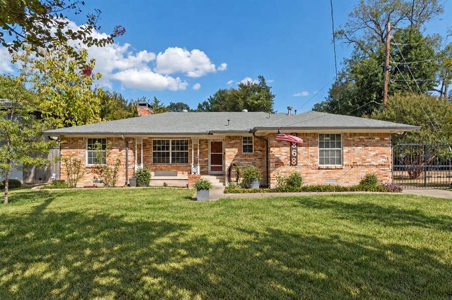Property photo for 2868 Ripplewood Drive, Dallas, TX