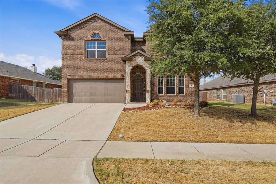 Property photo for 8 Mapleridge Drive, Edgecliff Village, TX