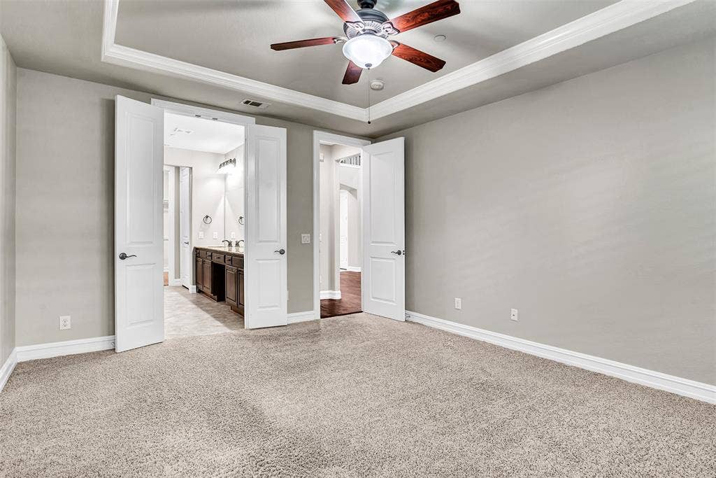 4817 BAYVIEW Drive, Plano, TX 75093 Plenty of space in the master suite to spread out and relax!