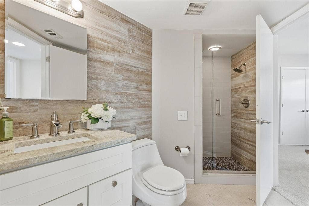 3718 Wooded Creek Drive, Farmers Branch, TX 75244 3718 Wooded Creek Drive, Farmers Branch, TX 75244