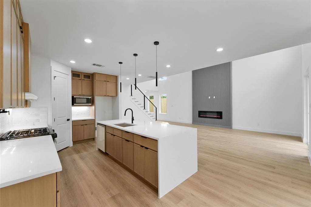 511 Avenue J, Dallas, TX 75203 511 Avenue J, Dallas, TX 75203