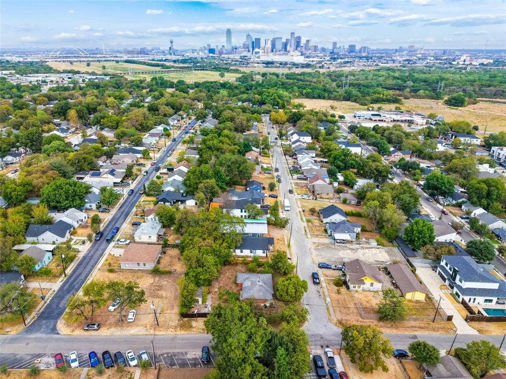 511 Avenue J, Dallas, TX 75203 511 Avenue J, Dallas, TX 75203