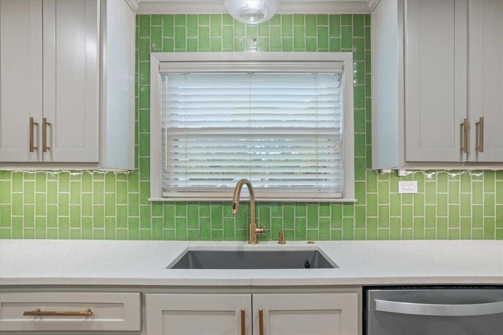 2424 Richards Drive, Waco, TX 76710 2424 Richards Drive, Waco, TX 76710
