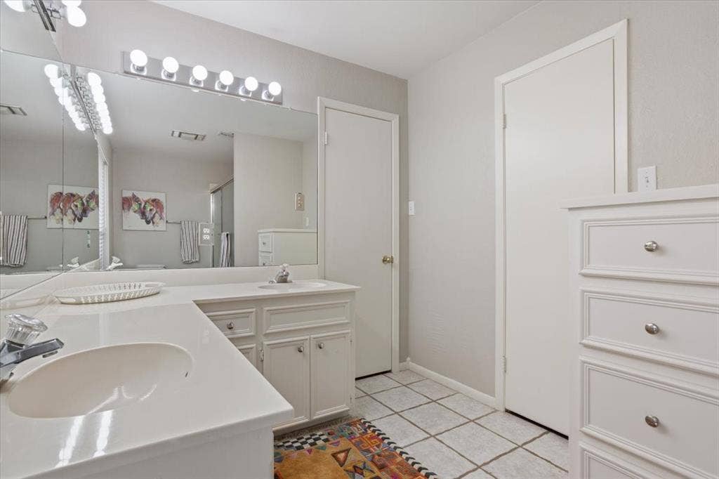2424 Richards Drive, Waco, TX 76710 2424 Richards Drive, Waco, TX 76710