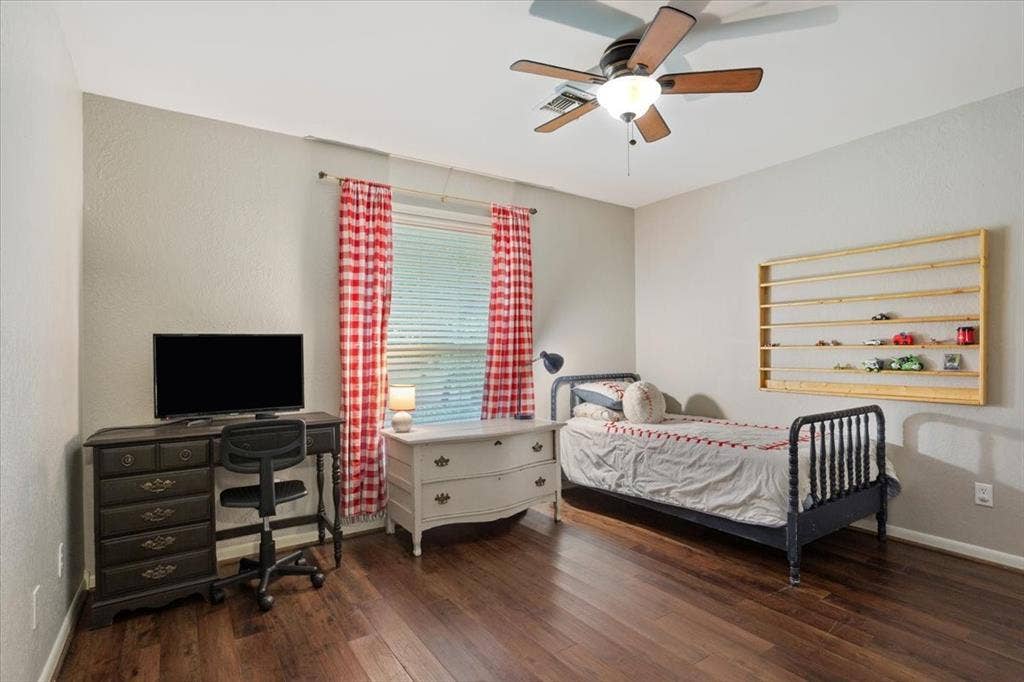 2424 Richards Drive, Waco, TX 76710 2424 Richards Drive, Waco, TX 76710