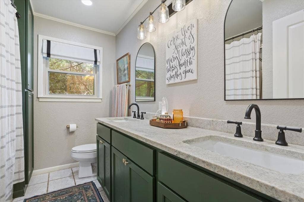 2424 Richards Drive, Waco, TX 76710 2424 Richards Drive, Waco, TX 76710
