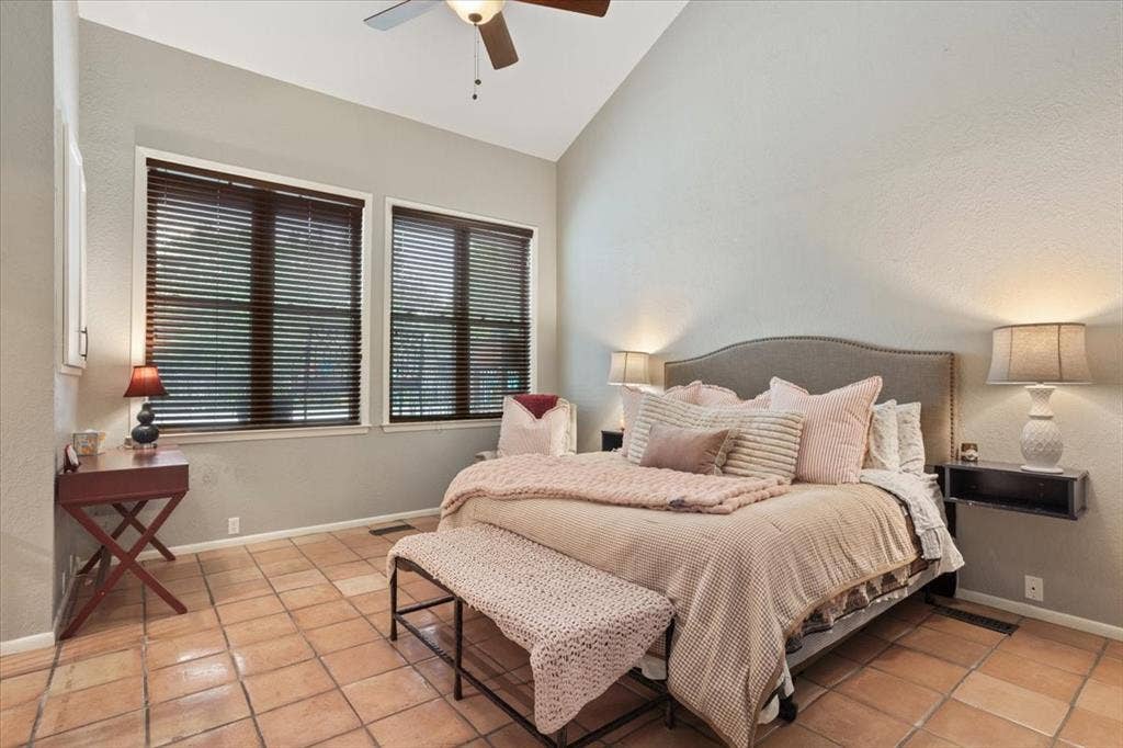 2424 Richards Drive, Waco, TX 76710 2424 Richards Drive, Waco, TX 76710