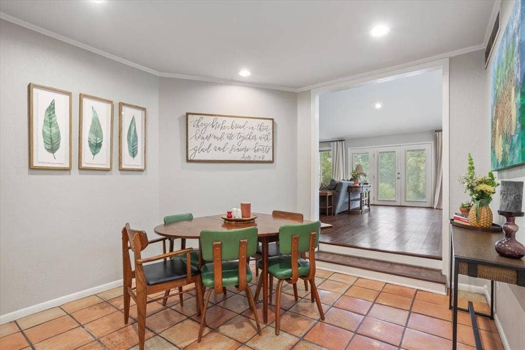2424 Richards Drive, Waco, TX 76710 2424 Richards Drive, Waco, TX 76710