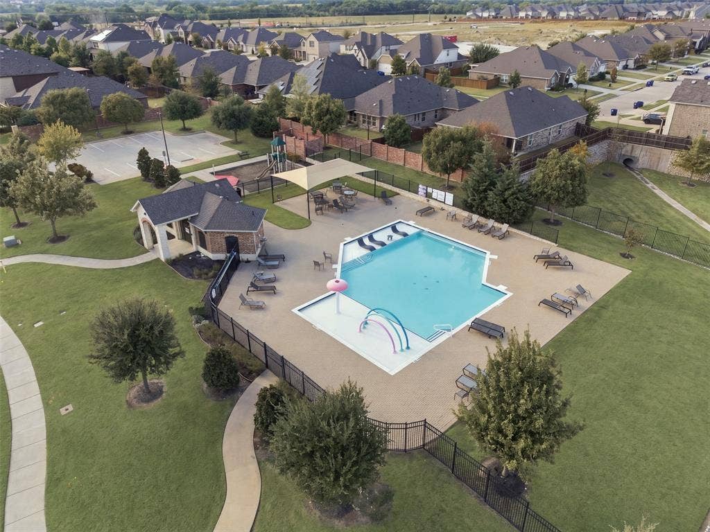 4001 Maida Road, McKinney, TX 75071 Neighborhood Pool