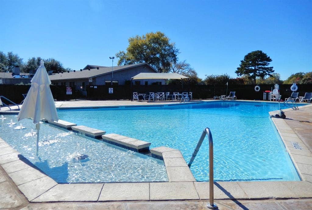109 Key Allegro Drive, Bullard, TX 75757 109 Key Allegro Drive, Bullard, TX 75757