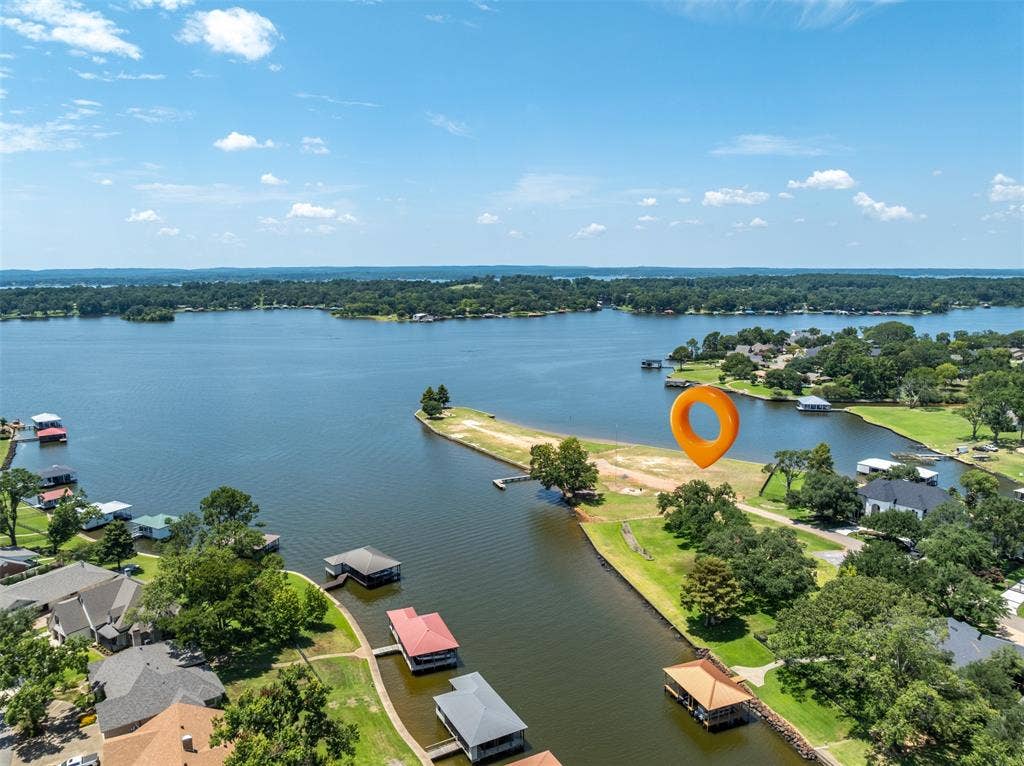 109 Key Allegro Drive, Bullard, TX 75757 109 Key Allegro Drive, Bullard, TX 75757