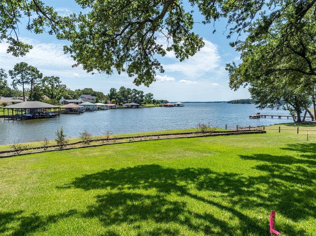 109 Key Allegro Drive, Bullard, TX 75757 109 Key Allegro Drive, Bullard, TX 75757