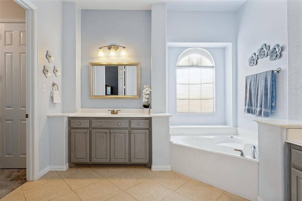 810 Shadybrook Drive, Murphy, TX 75094 810 Shadybrook Drive, Murphy, TX 75094