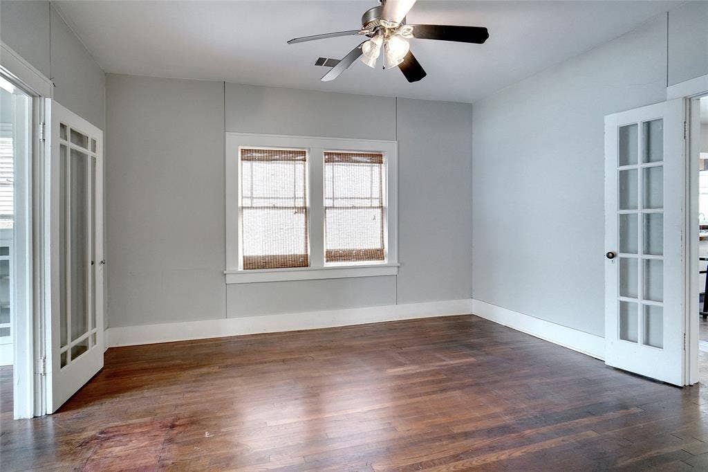 916 W Hickory Street, Denton, TX 76201 916 W Hickory Street, Denton, TX 76201