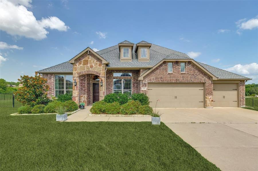Property photo for 108 Fallen Oak Drive, McKinney, TX