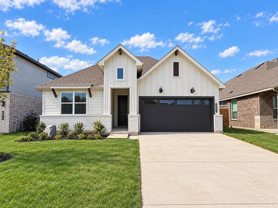 Property photo for 2812 Mccormick Street, Denton, TX