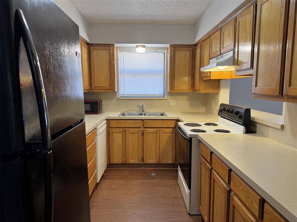 2212 Bernard Street, Denton, TX 76205 2212 Bernard Street, Denton, TX 76205
