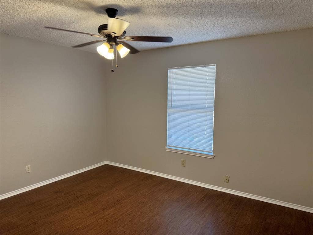2212 Bernard Street, Denton, TX 76205 2212 Bernard Street, Denton, TX 76205