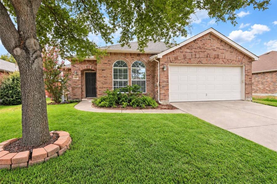 Property photo for 1003 Trickham Drive, Forney, TX