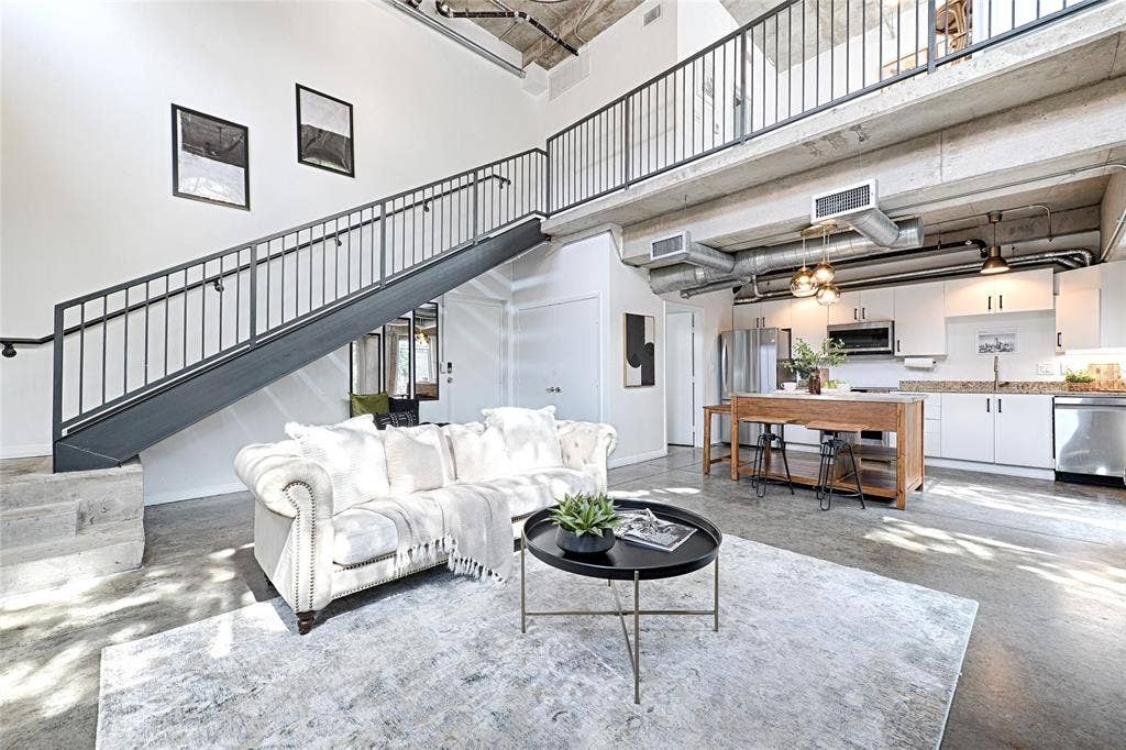 1001 Belleview Street, #104, Dallas, TX 75215