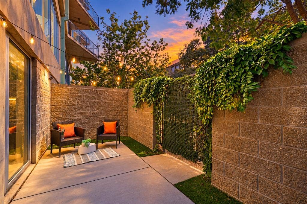 1001 Belleview Street, #104, Dallas, TX 75215