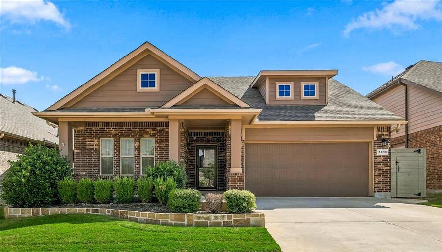 Property photo for 1813 Turnstone Trail, Argyle, TX
