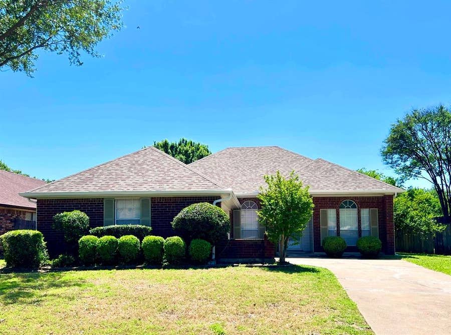 Property photo for 2735 Wentworth Drive, Grand Prairie, TX