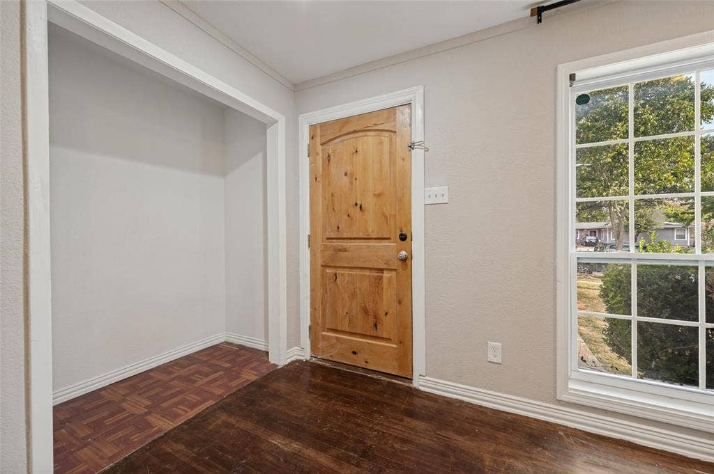 2614 Valwood Parkway, Farmers Branch, TX 75234 2614 Valwood Parkway, Farmers Branch, TX 75234